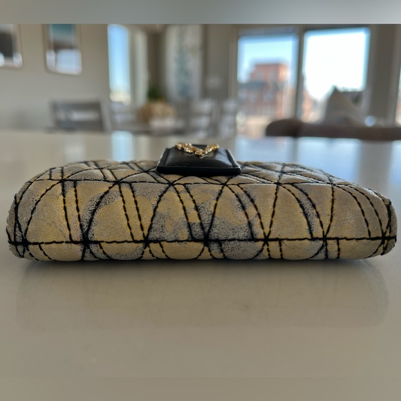 Versace Virtus Quilted Compact Wallet – Black & Yellow Floral w/ Gold Hardware - Picture 11 of 15